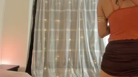 Paloma  online show from August 8, 8:28 pm