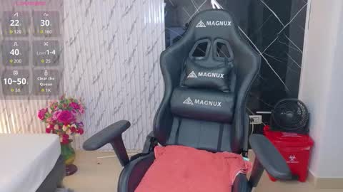 Pam online show from January 17, 2:24 pm