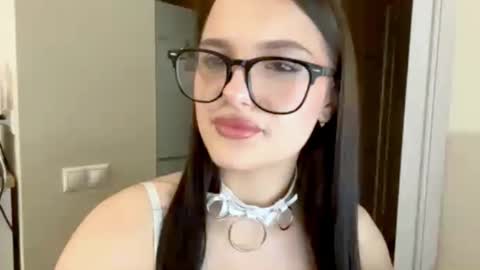 Nana online show from January 17, 11:50 am