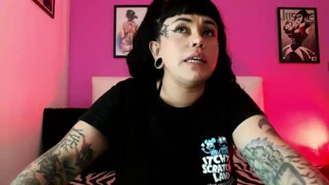 pamela_666_ online show from June 26, 7:04 pm