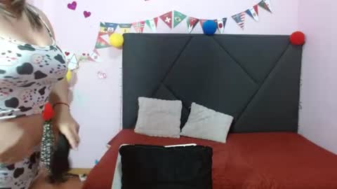 pamela_echeverria online show from July 14, 11:26 am