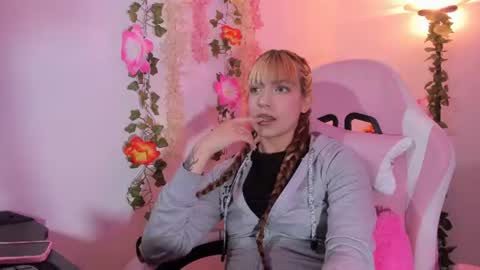 pamelajhonsom online show from June 15, 4:56 am