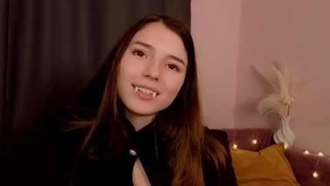 pamilarakestraw online show from October 31, 7:51 pm