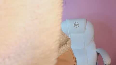 pamplemusa_ online show from March 18, 11:26 am