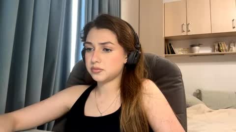 Lia online show from June 10, 3:33 pm
