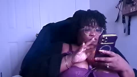 pandamami online show from December 1, 5:00 am