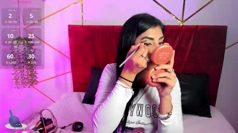 paris_evans_01 online show from November 17, 4:08 pm