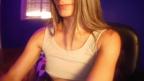 paris_vixen13 online show from February 12, 6:40 pm