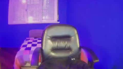 paris_vixen13 online show from February 24, 6:15 pm