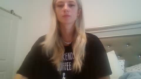 Snapshot of parisbaby2000 chatting on September 29, 1:27 pm parisbaby2000 online show from September 29, 1:27 pm