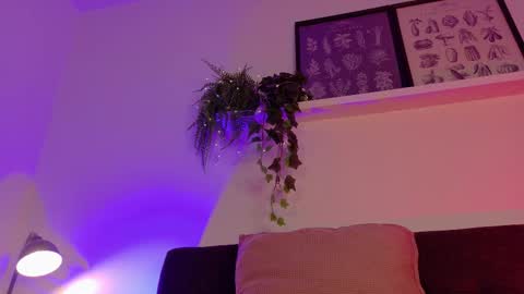 PARIS online show from February 6, 8:23 pm