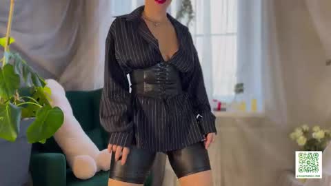 Call me Miss Alice Careful Passion Queen online show from February 21, 9:21 am