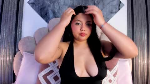 Paula   online show from May 4, 8:56 pm