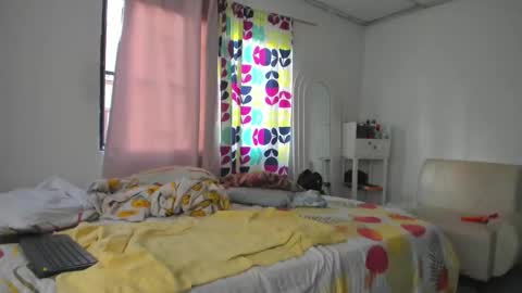 paulastone24 online show from March 28, 10:41 pm