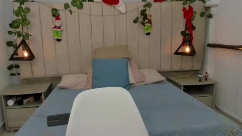 PAULINA  online show from December 13, 7:53 pm