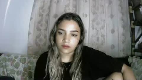 paulina_x_x online show from May 7, 8:29 am