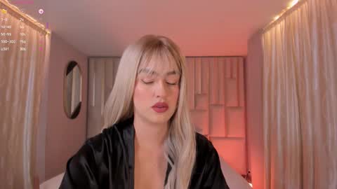 Paulina Santos  online show from February 28, 9:25 pm