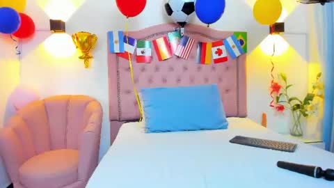 paulinavera online show from June 22, 8:06 pm
