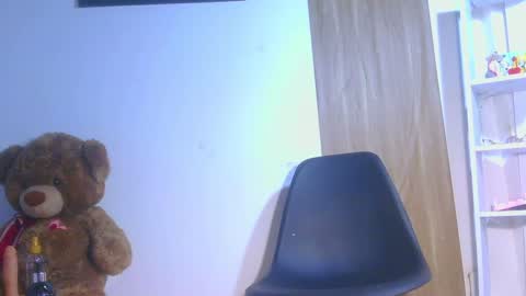 paulina online show from May 4, 6:33 pm