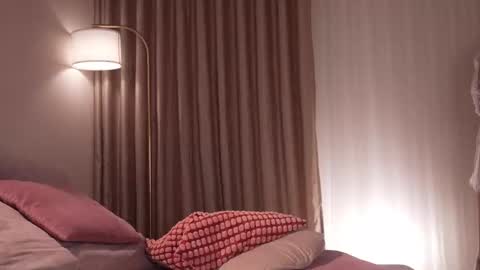 pauline_7 online show from February 8, 6:11 pm