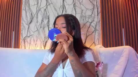 Pauline online show from November 7, 1:33 am