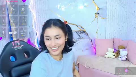 peachy_tay online show from July 24, 11:41 am