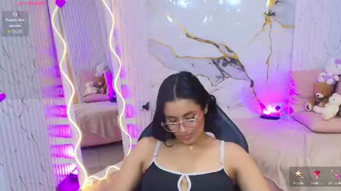 peachy_tay online show from July 28, 2:13 pm