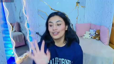peachy_tay online show from July 13, 11:44 am