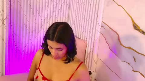 peachy_tay online show from April 29, 5:30 pm