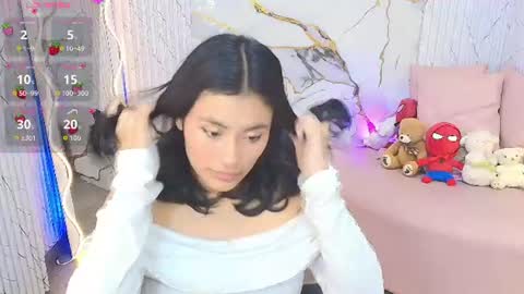 peachy_tay online show from June 25, 11:34 am