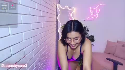 peachy_tay online show from November 25, 12:18 pm
