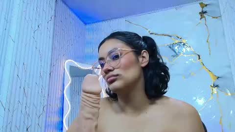 peachy_tay online show from July 17, 12:42 pm