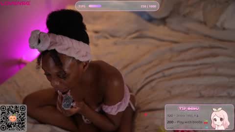 peachypeachgirl online show from September 10, 1:38 am