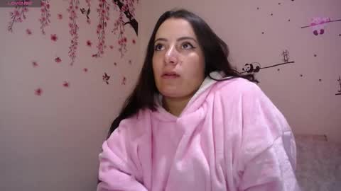 Pearl online show from November 8, 6:57 pm