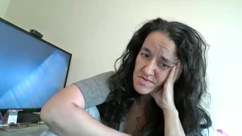 pebblezmeowkitty online show from May 11, 8:06 pm