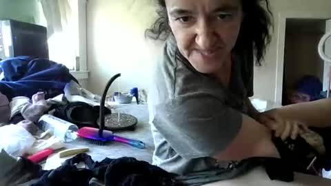 pebblezmeowkitty online show from May 8, 10:44 pm