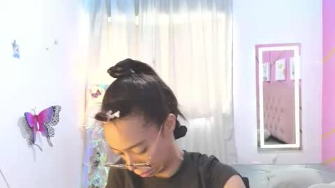 peneelopeecute online show from December 18, 7:40 pm