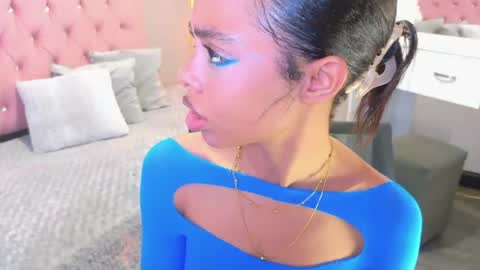 peneelopeecute online show from August 1, 9:17 pm
