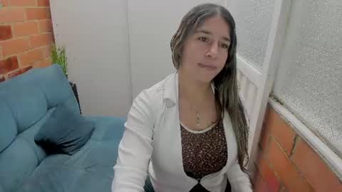Penelope online show from July 1, 8:52 pm