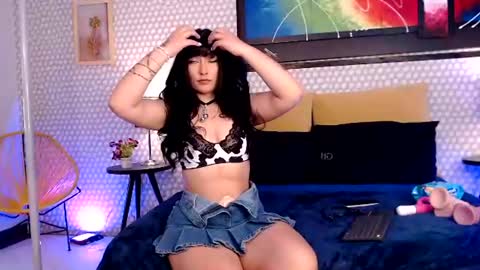 Penelope  Lets get to 100 hands up  online show from June 13, 3:59 am