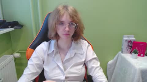 Penny online show from November 25, 7:43 am