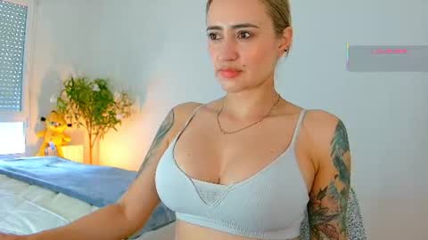Hi Im Penelope  better vibrations  1111 online show from June 13, 10:45 am
