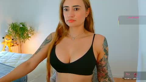 Hi Im Penelope  better vibrations  1111 online show from June 16, 12:17 pm