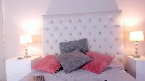 Snapshot of perla_giraldo chatting on September 24, 12:26 pm PERLA online show from September 24, 12:26 pm