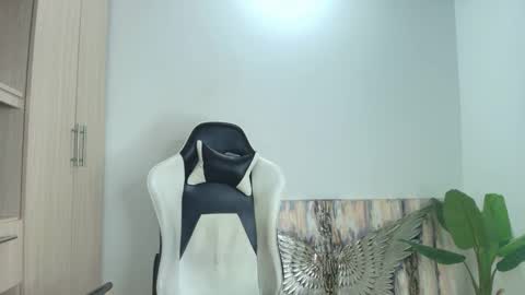   online show from March 17, 11:31 pm