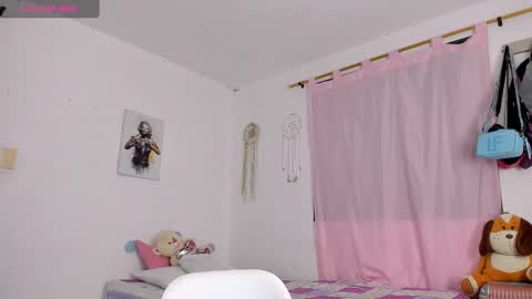 Dulce maria online show from January 17, 5:11 am