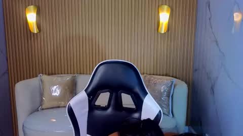 perla_moon_tx online show from March 5, 12:56 pm