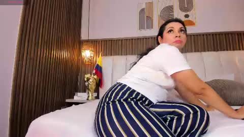 PerlaPreciosa online show from July 7, 4:04 am
