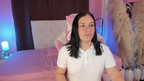 Marie online show from June 9, 1:43 pm