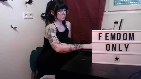 Persephone online show from May 27, 12:02 pm